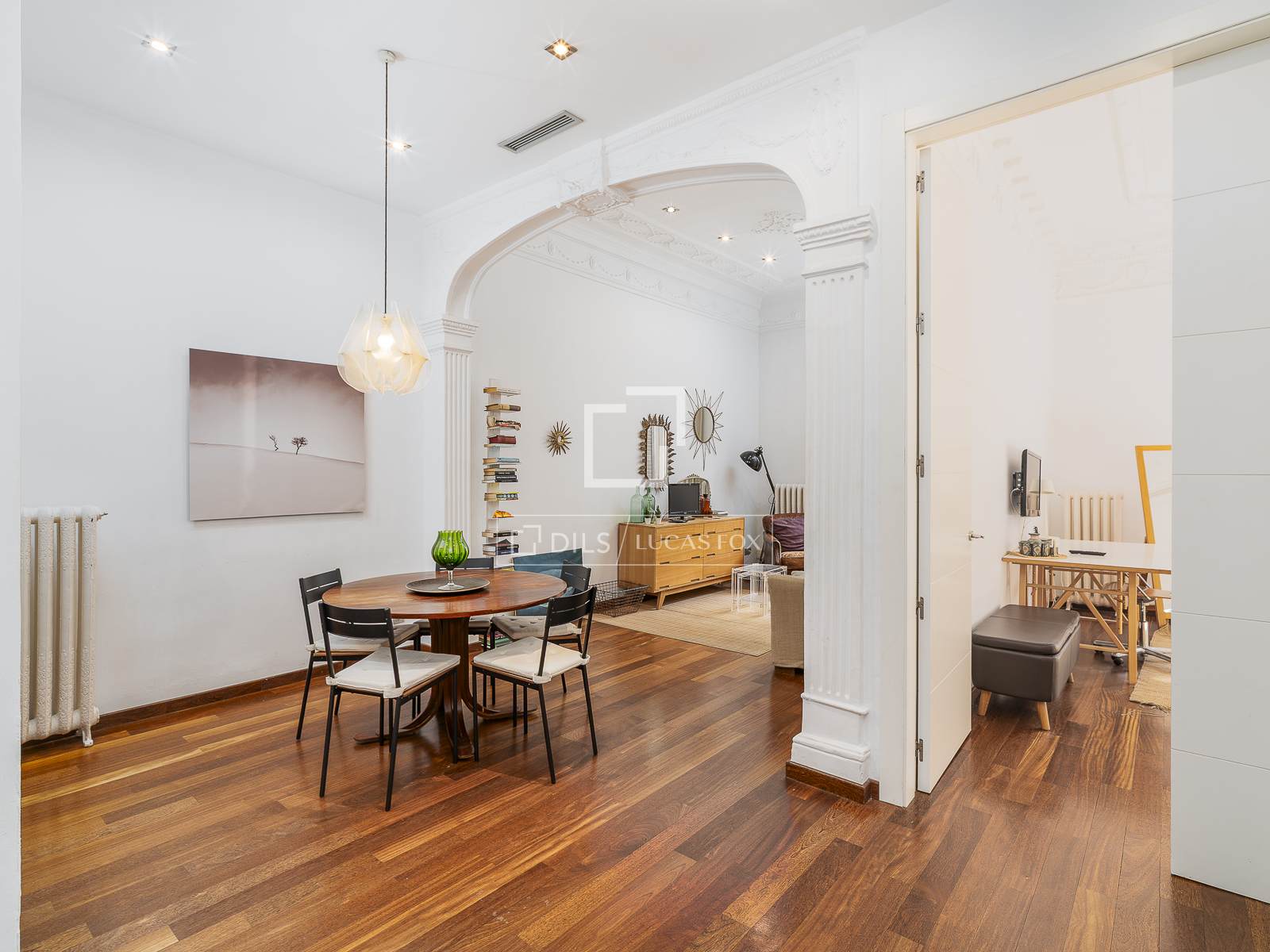 Apartment à Barcelona, Espagne 2 chambres, 82 m2 No. 161380