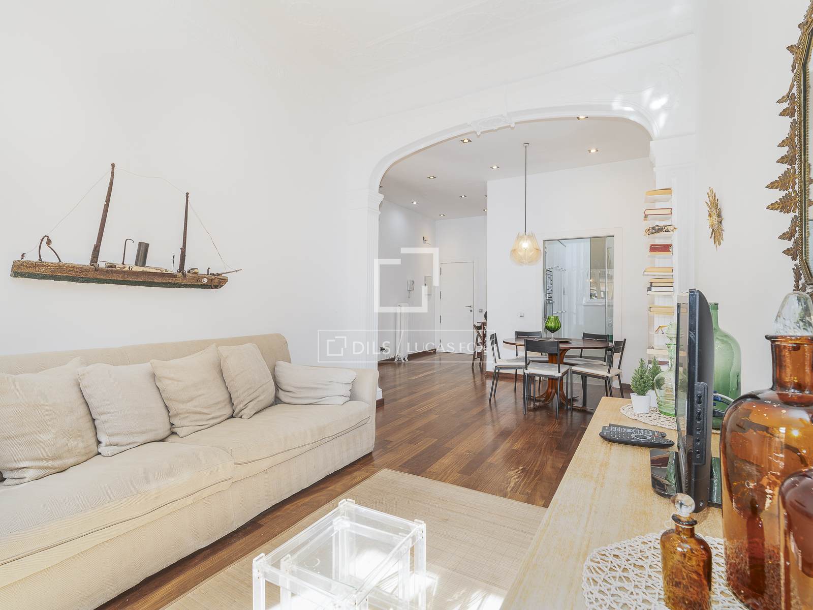 Apartment à Barcelona, Espagne 2 chambres, 82 m2 No. 161380