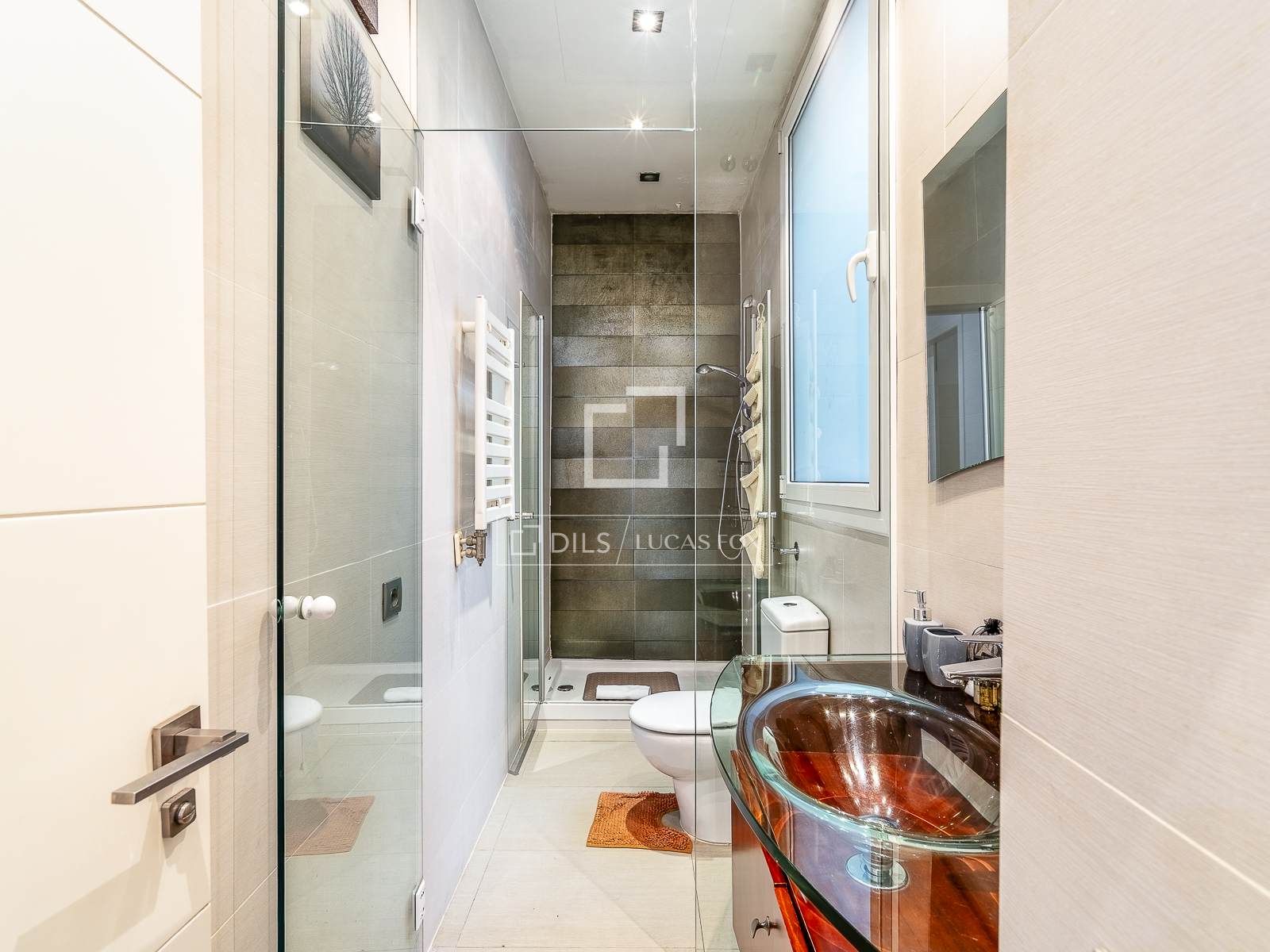 Apartment à Barcelona, Espagne 2 chambres, 82 m2 No. 161380