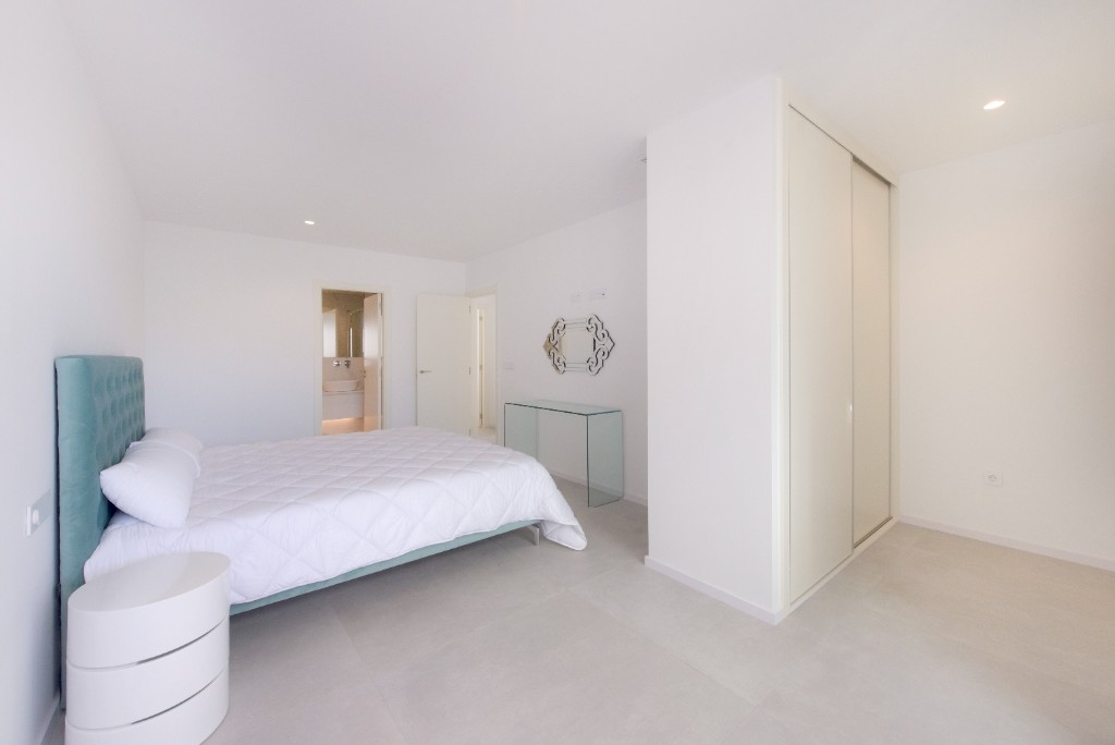 Villa Alicante, Spānijā 3 istabas, 236 m2 Nr. 145042