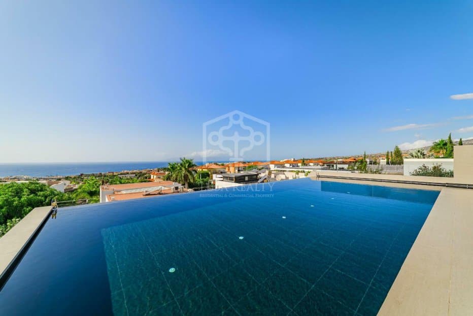 Villa a Adeje, Tenerife, Spagna 5 camere da letto, 528 mq. N° 146725