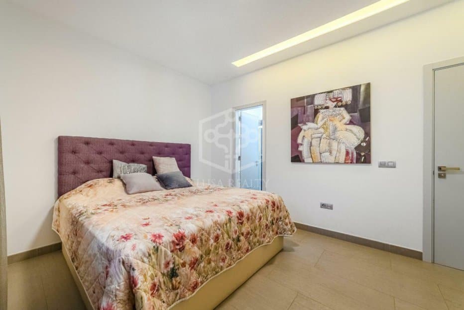 Villa a Adeje, Tenerife, Spagna 5 camere da letto, 528 mq. N° 146725