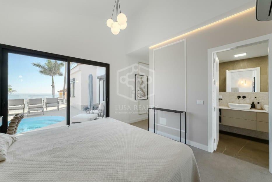 Villa in Candelaria, Tenerife, Spain 4 bedrooms, 246 sq.m. No. 146728