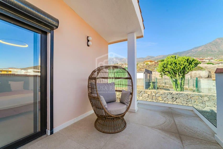 Villa in Candelaria, Tenerife, Spain 4 bedrooms, 246 sq.m. No. 146728