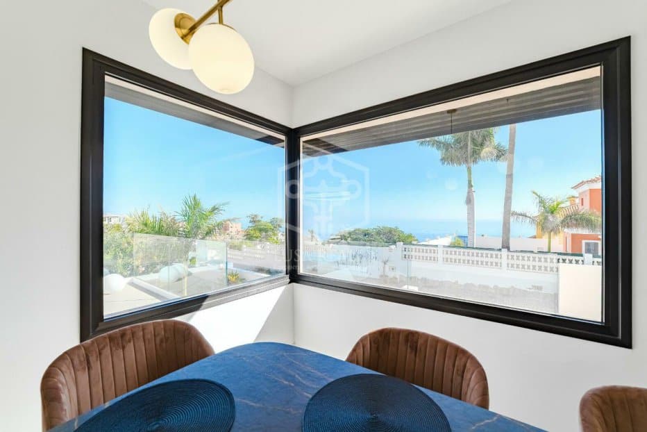 Villa in Candelaria, Tenerife, Spain 4 bedrooms, 246 sq.m. No. 146728
