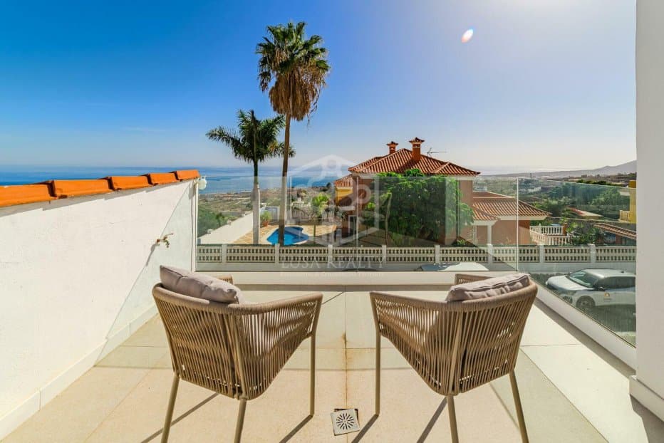 Villa in Candelaria, Tenerife, Spain 4 bedrooms, 246 sq.m. No. 146728