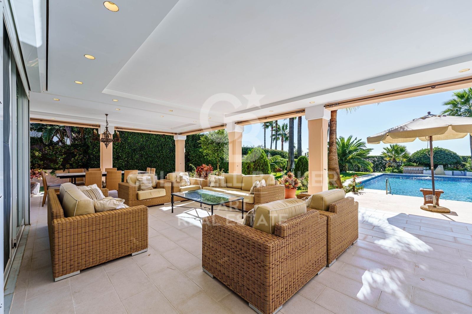 Villa en Estepona, Málaga, España 9 dormitorios, 735 m2 No. 179031