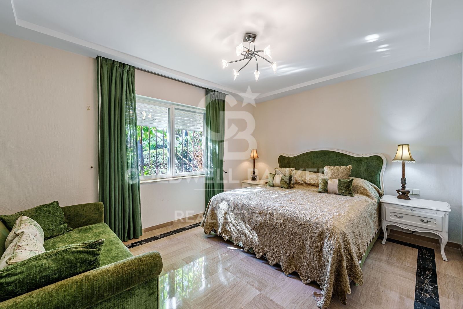 Villa en Estepona, Málaga, España 9 dormitorios, 735 m2 No. 179031