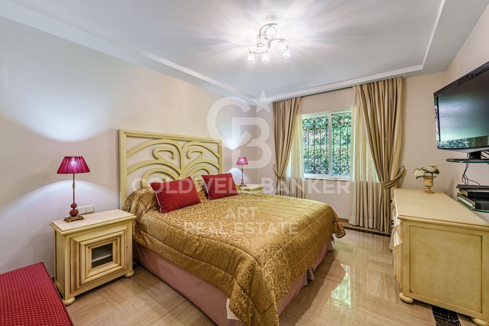 Villa en Estepona, Málaga, España 9 dormitorios, 735 m2 No. 179031