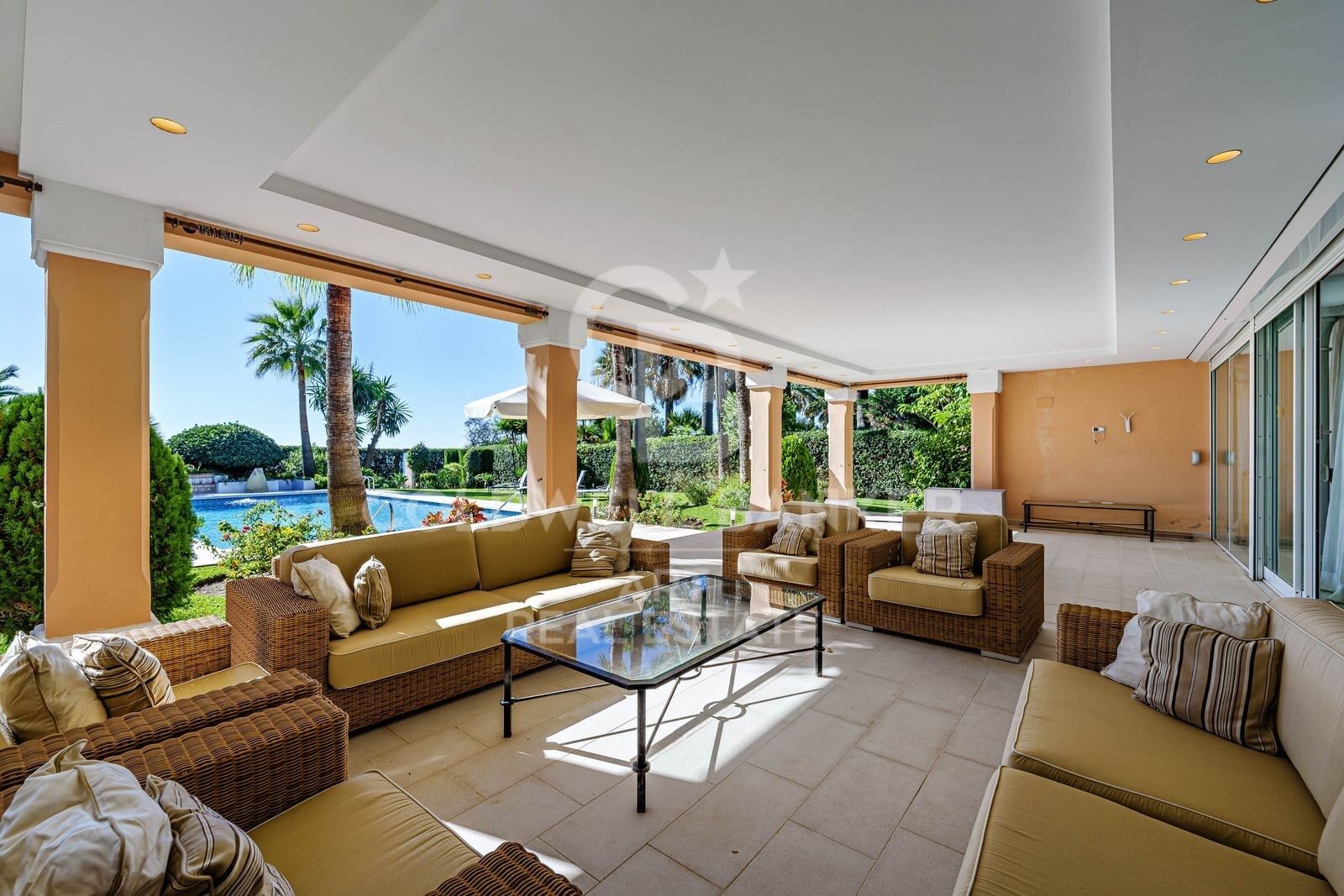 Villa en Estepona, Málaga, España 9 dormitorios, 735 m2 No. 179031