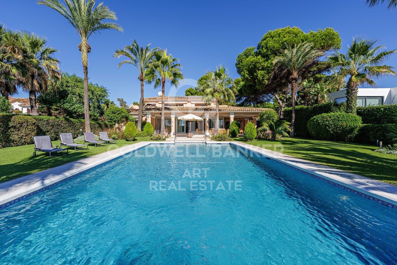 Villa en Estepona, Málaga, España 9 dormitorios, 735 m2 No. 179031
