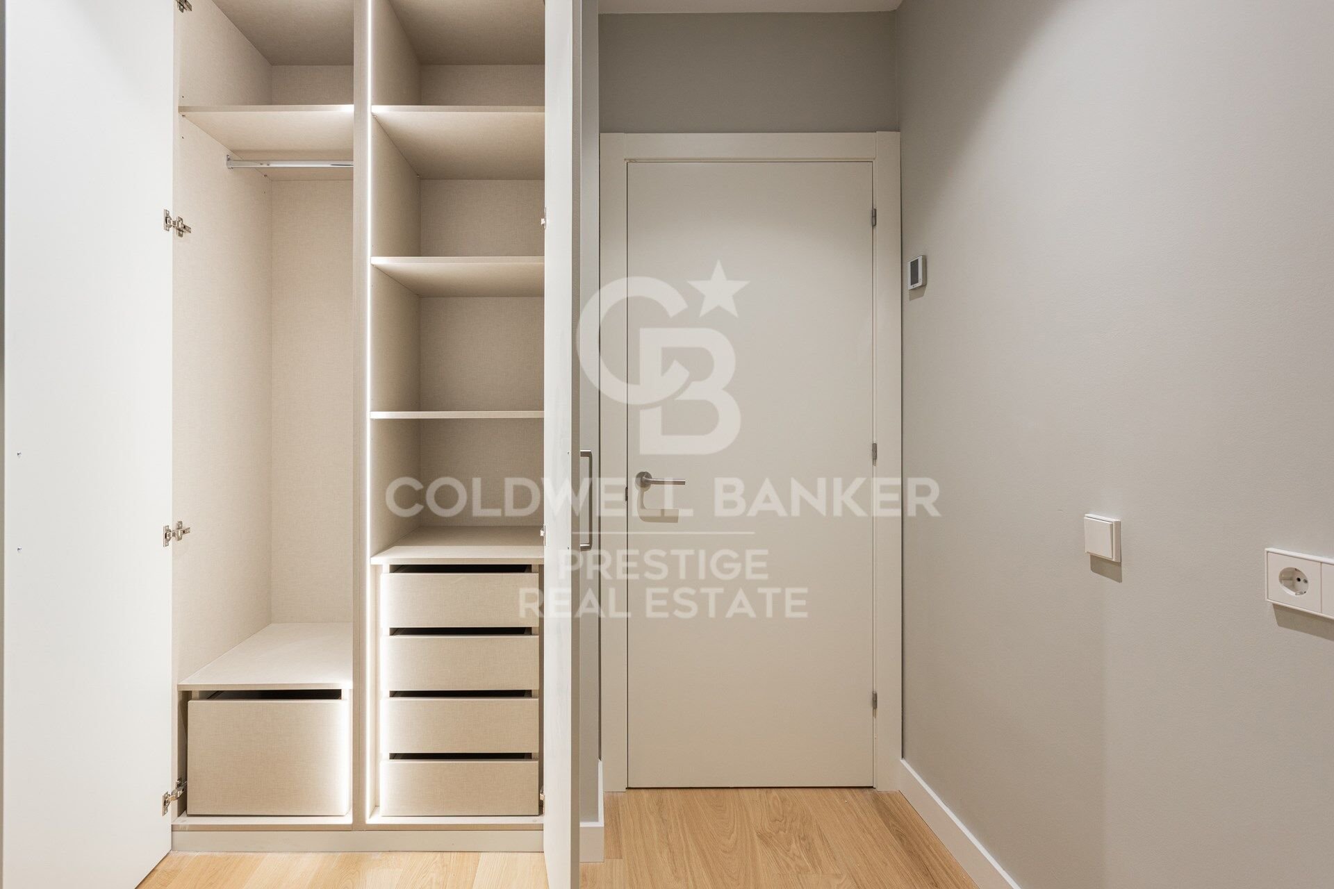 Wohnung in Barcelona, Spanien 5 Schlafzimmer, 224 m2 Nr. 179028