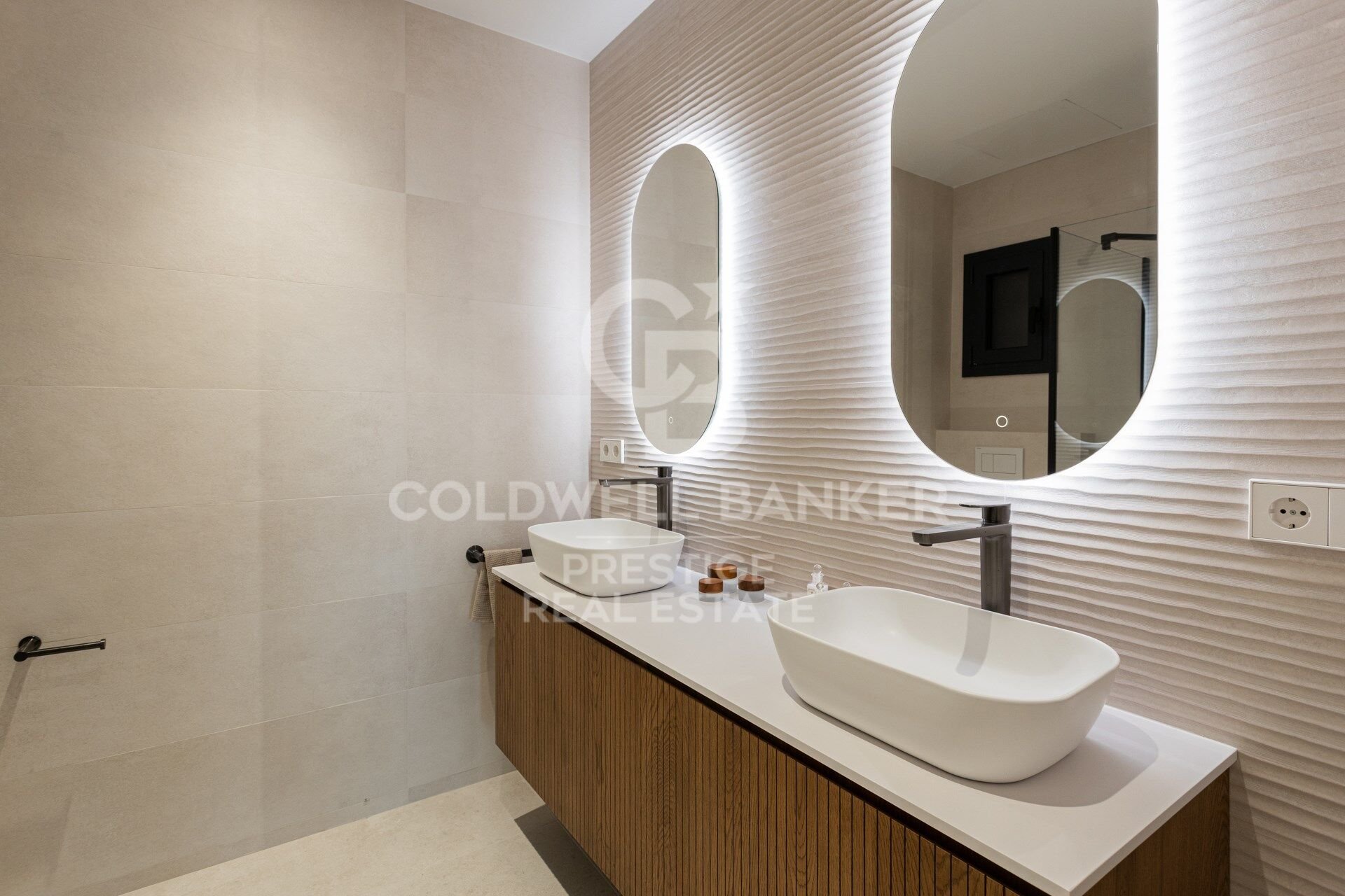 Wohnung in Barcelona, Spanien 5 Schlafzimmer, 224 m2 Nr. 179028