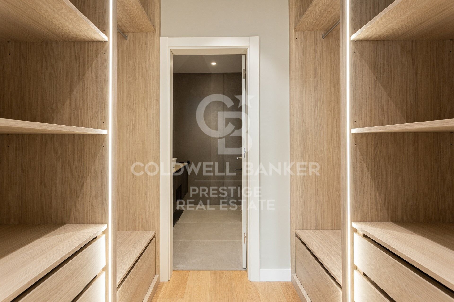 Wohnung in Barcelona, Spanien 5 Schlafzimmer, 224 m2 Nr. 179028