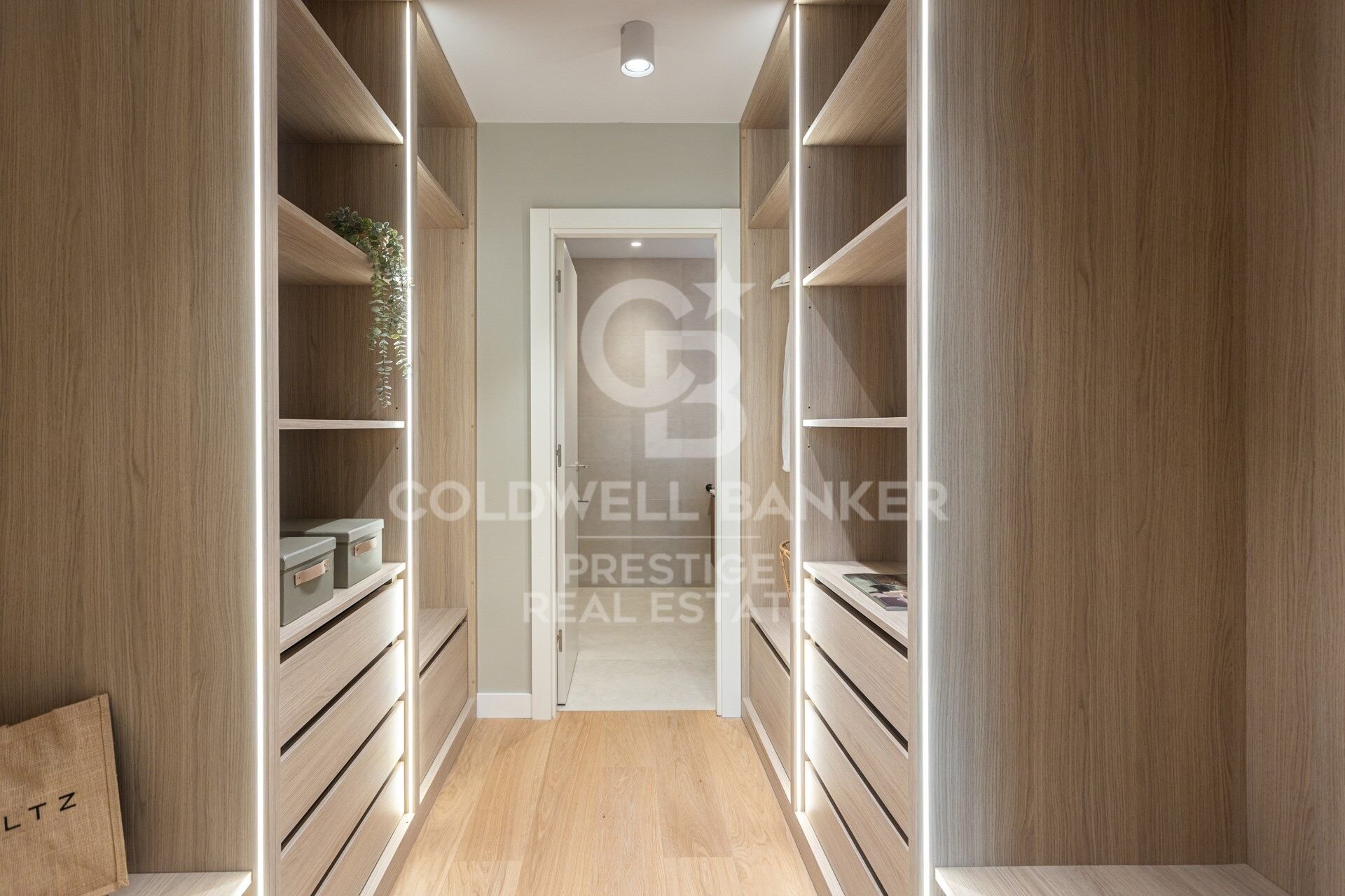 Wohnung in Barcelona, Spanien 5 Schlafzimmer, 224 m2 Nr. 179028