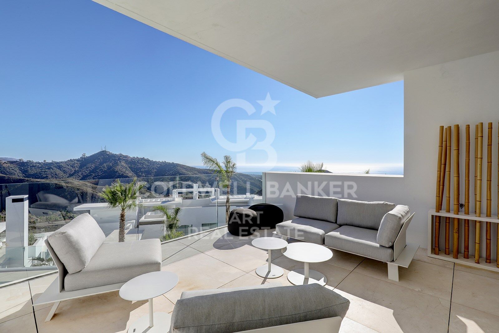 Apartment à Ojen, Malaga, Espagne 2 chambres, 94 m2 No. 179029