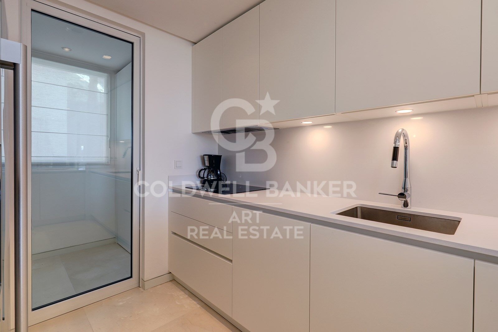 Apartment à Ojen, Malaga, Espagne 2 chambres, 94 m2 No. 179029
