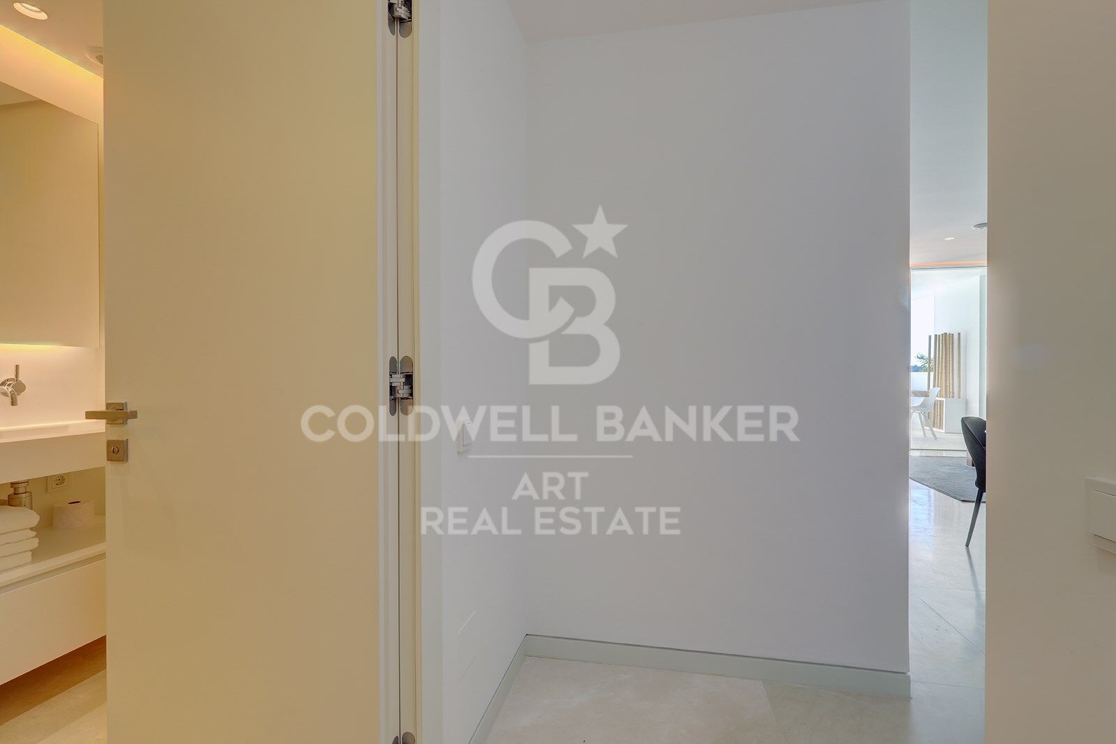 Apartment à Ojen, Malaga, Espagne 2 chambres, 94 m2 No. 179029