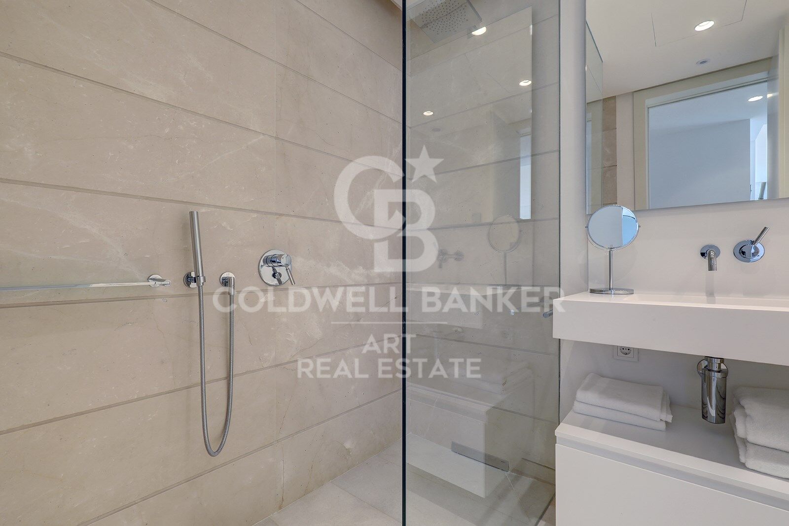 Apartment à Ojen, Malaga, Espagne 2 chambres, 94 m2 No. 179029