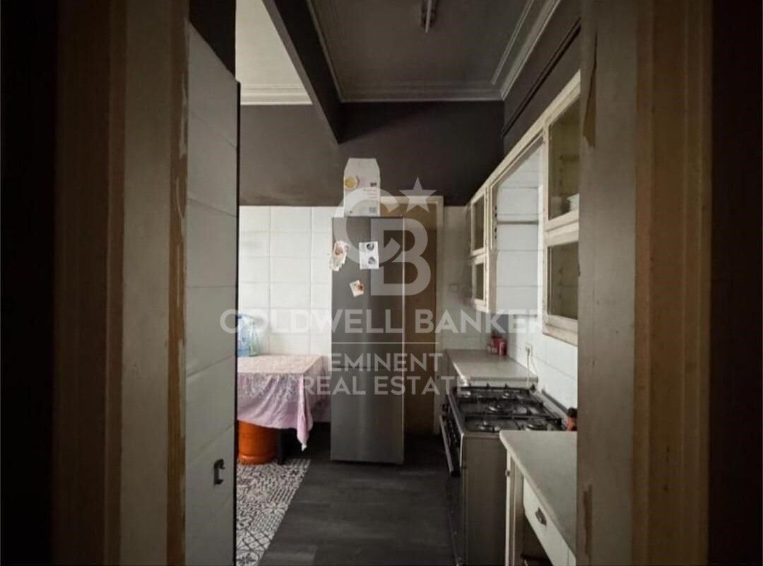 Hus i Barcelona, Spanien 8 sovrum, 500 kvm. Nr. 179033