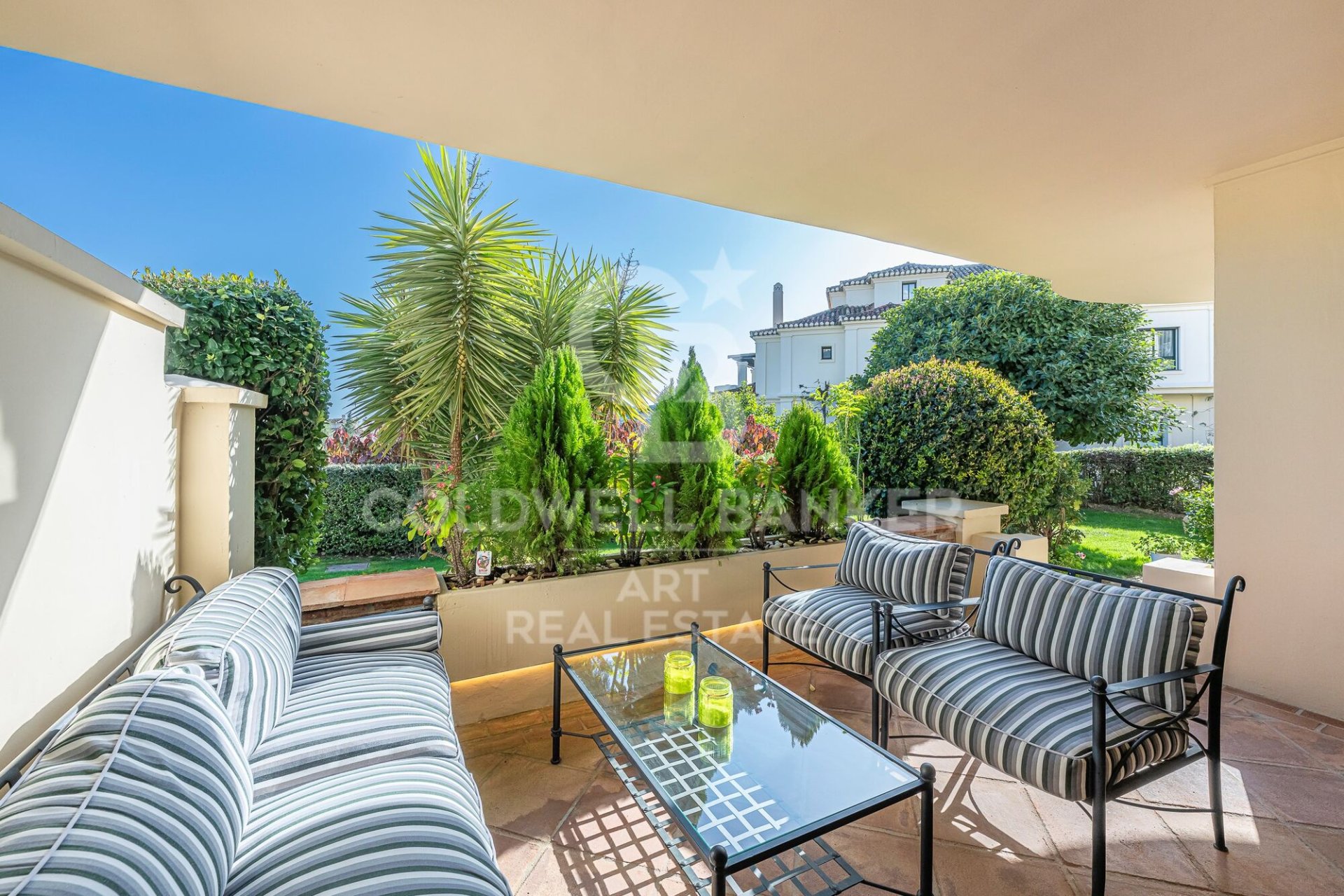 Apartment à Benahavis, Malaga, Espagne 2 chambres, 255 m2 No. 179027