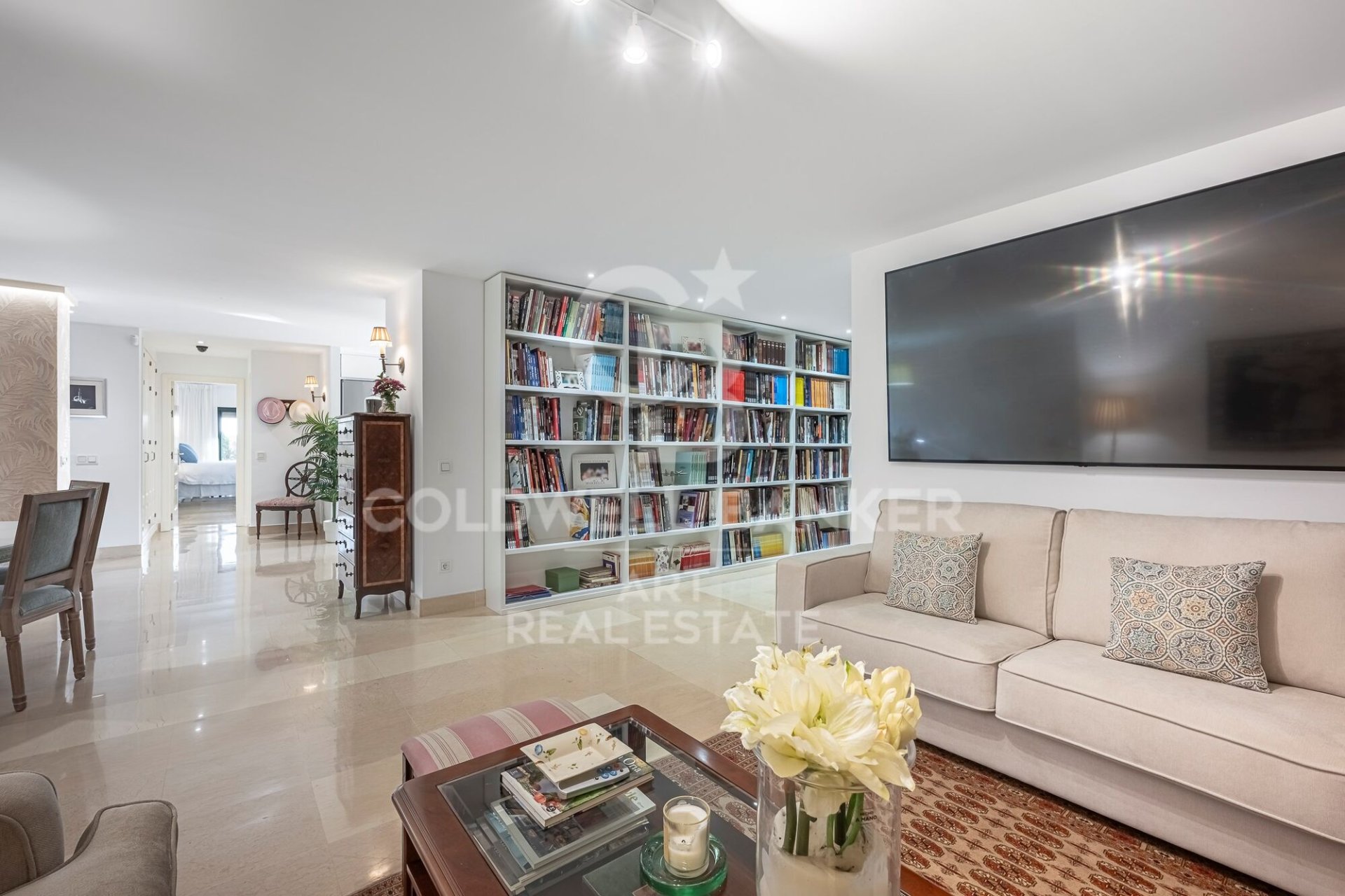 Apartment à Benahavis, Malaga, Espagne 2 chambres, 255 m2 No. 179027