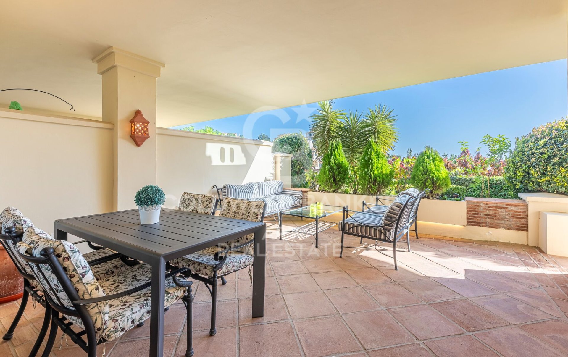 Apartment à Benahavis, Malaga, Espagne 2 chambres, 255 m2 No. 179027