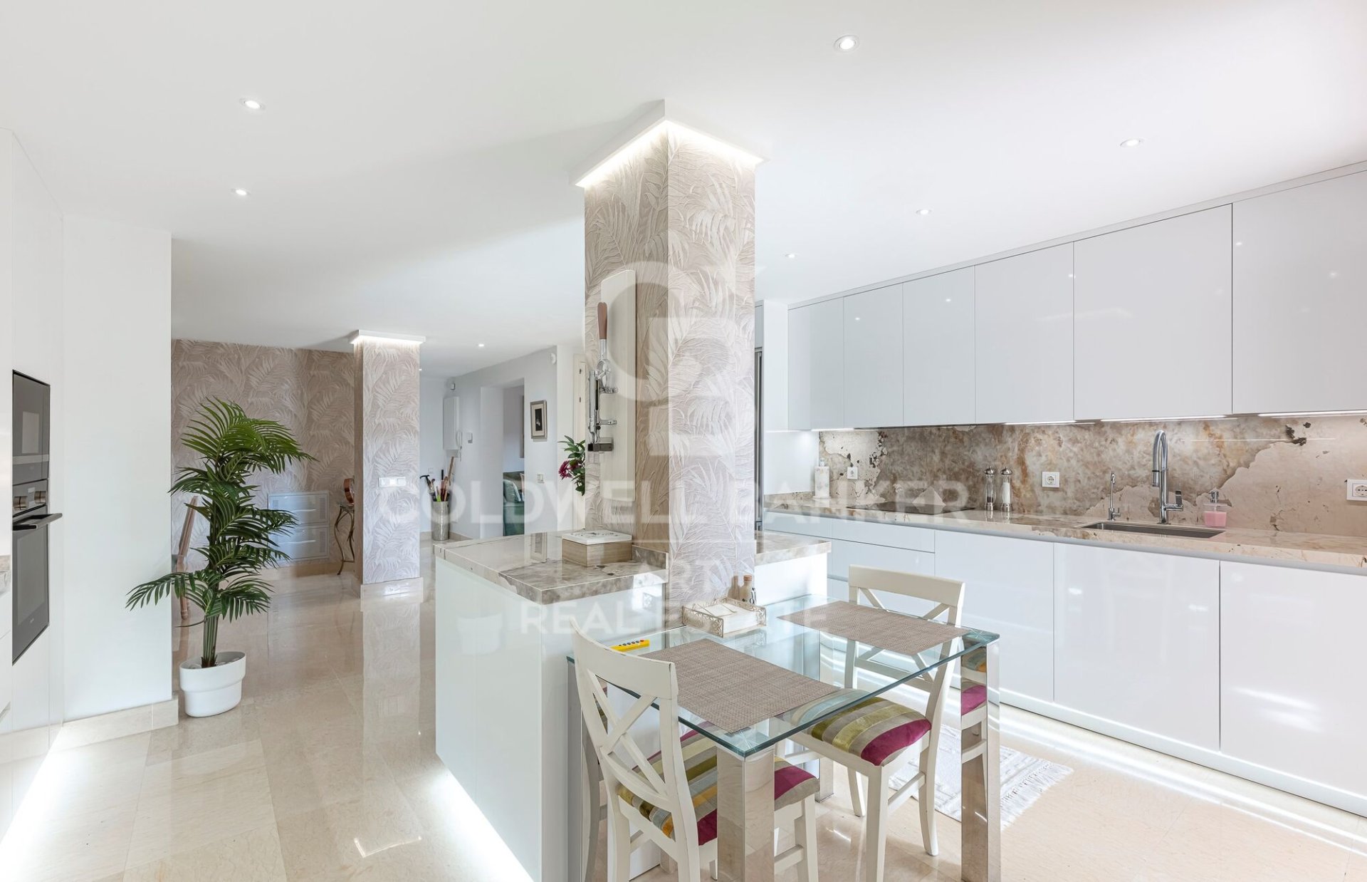 Apartment à Benahavis, Malaga, Espagne 2 chambres, 255 m2 No. 179027