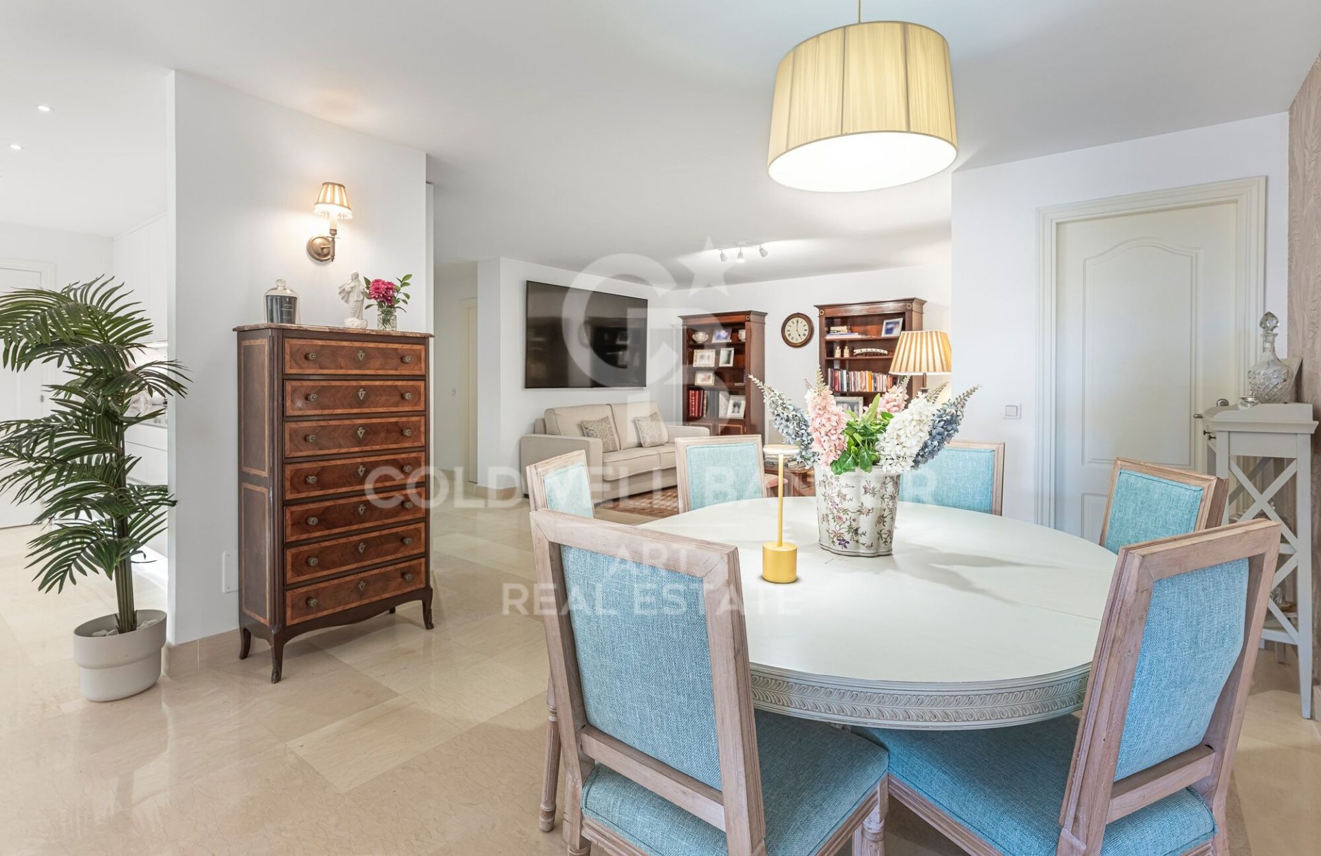 Apartment à Benahavis, Malaga, Espagne 2 chambres, 255 m2 No. 179027