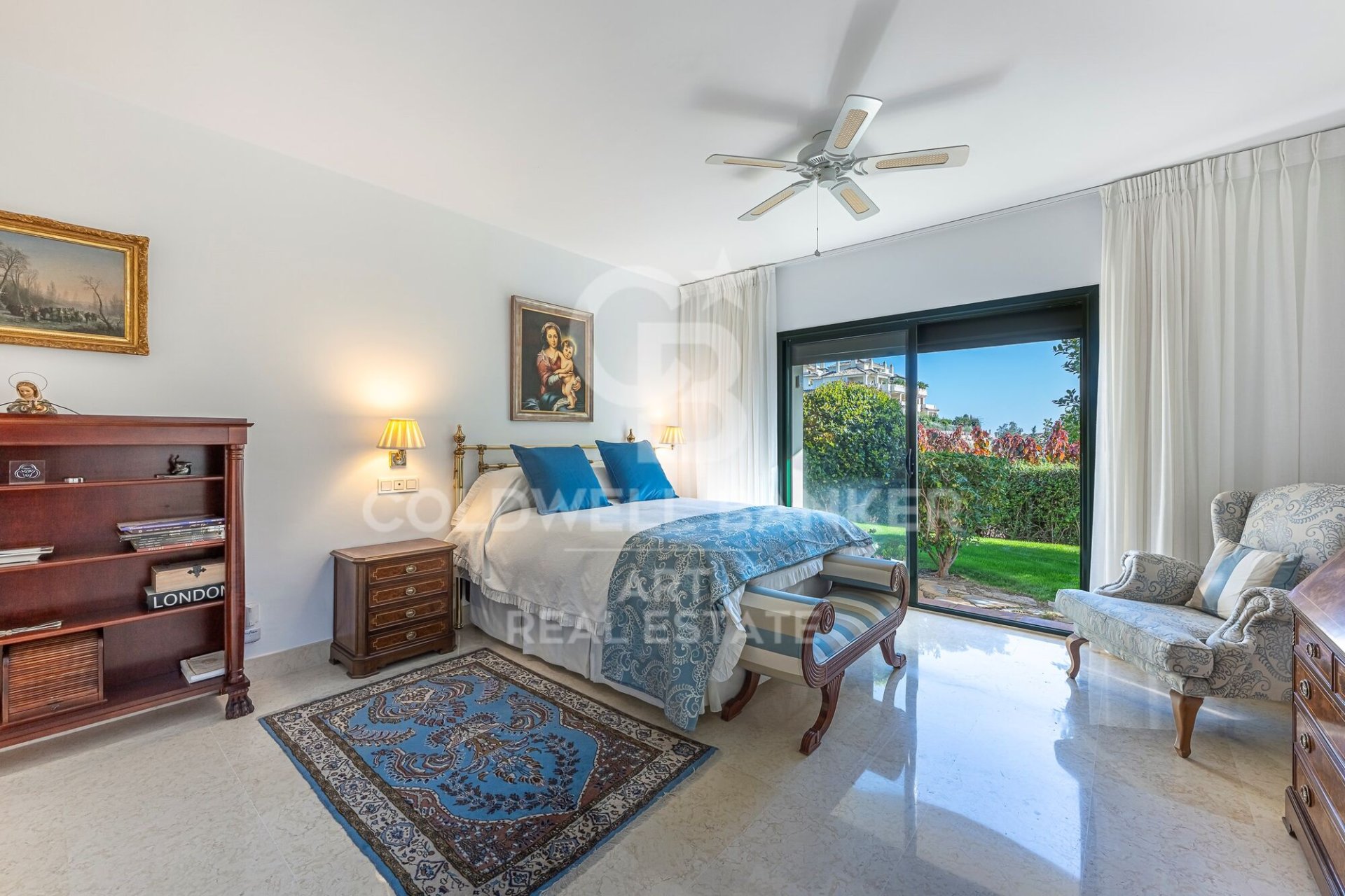 Apartment à Benahavis, Malaga, Espagne 2 chambres, 255 m2 No. 179027