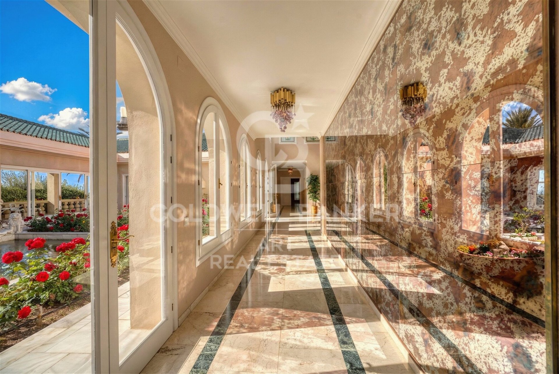 Casa a Marbella, Malaga, Spagna 10 camere da letto, 2600 mq. N° 179032