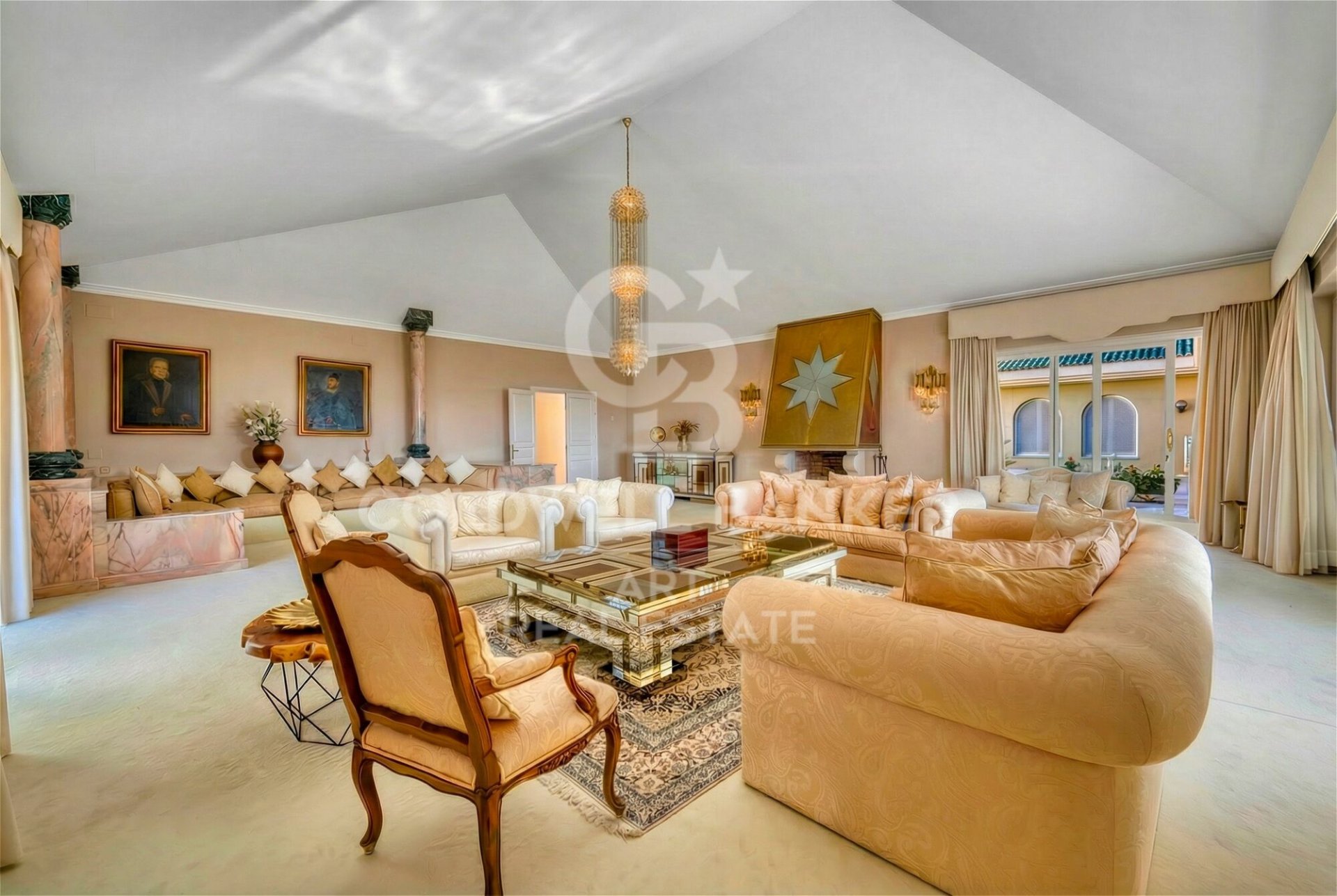 Casa a Marbella, Malaga, Spagna 10 camere da letto, 2600 mq. N° 179032