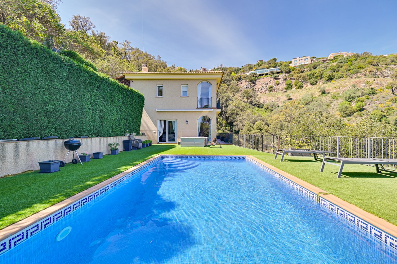Villa à Platja D'aro, Girona, Espagne 4 chambres, 447 m2 No. 180561