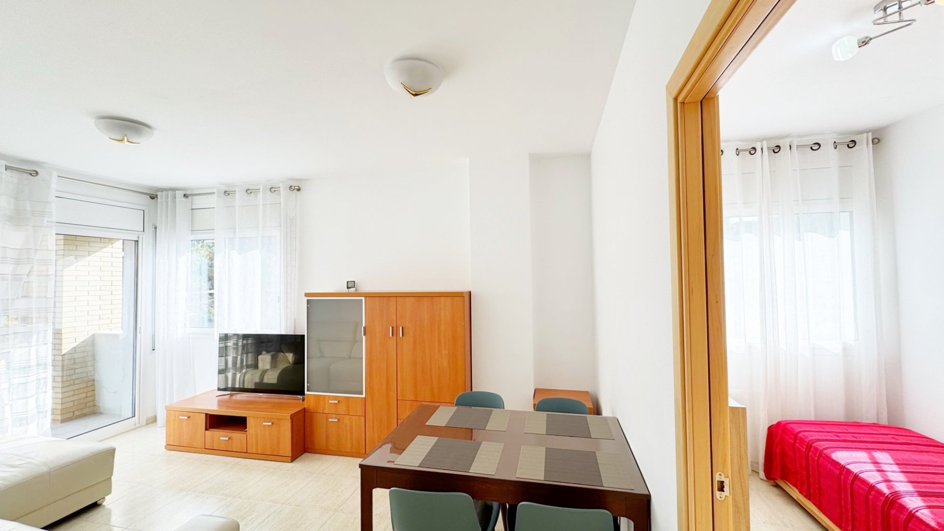 Apartment à Lloret de Mar, Girona, Espagne 3 chambres, 70 m2 No. 180556