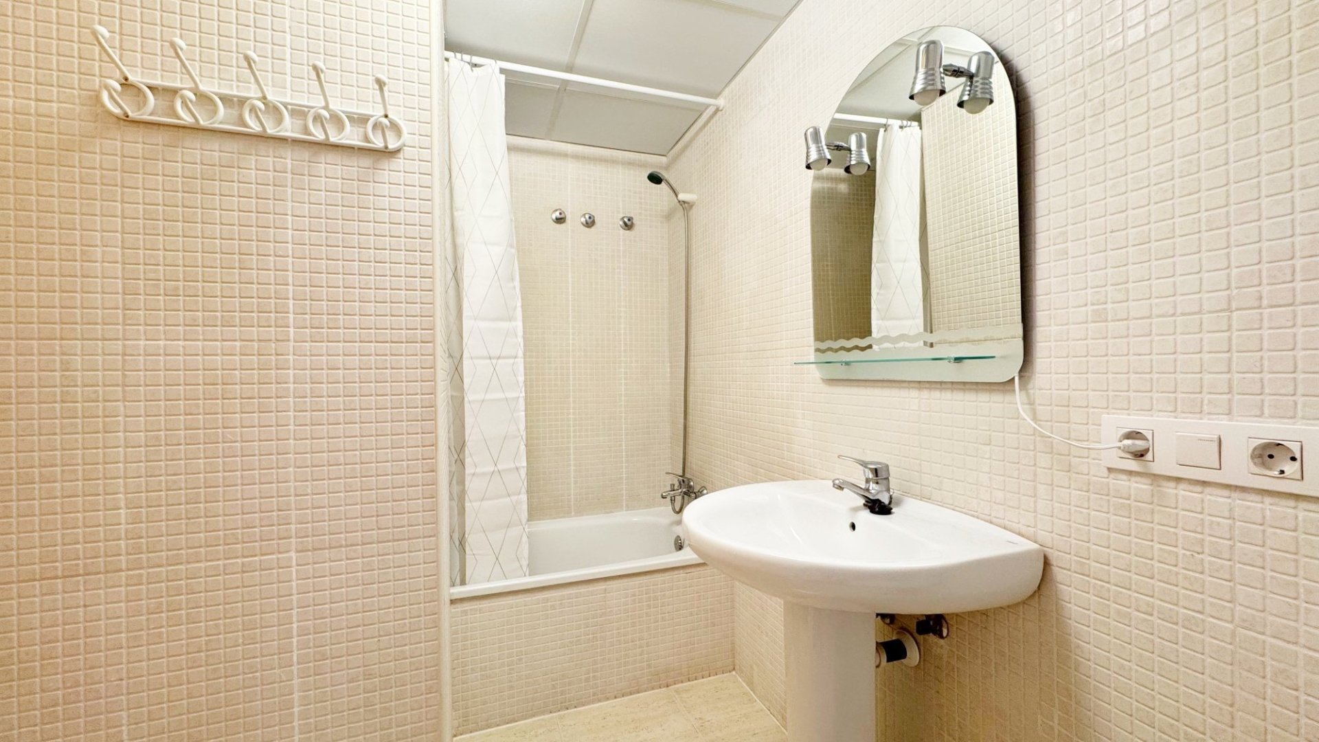 Apartment à Lloret de Mar, Girona, Espagne 3 chambres, 70 m2 No. 180556