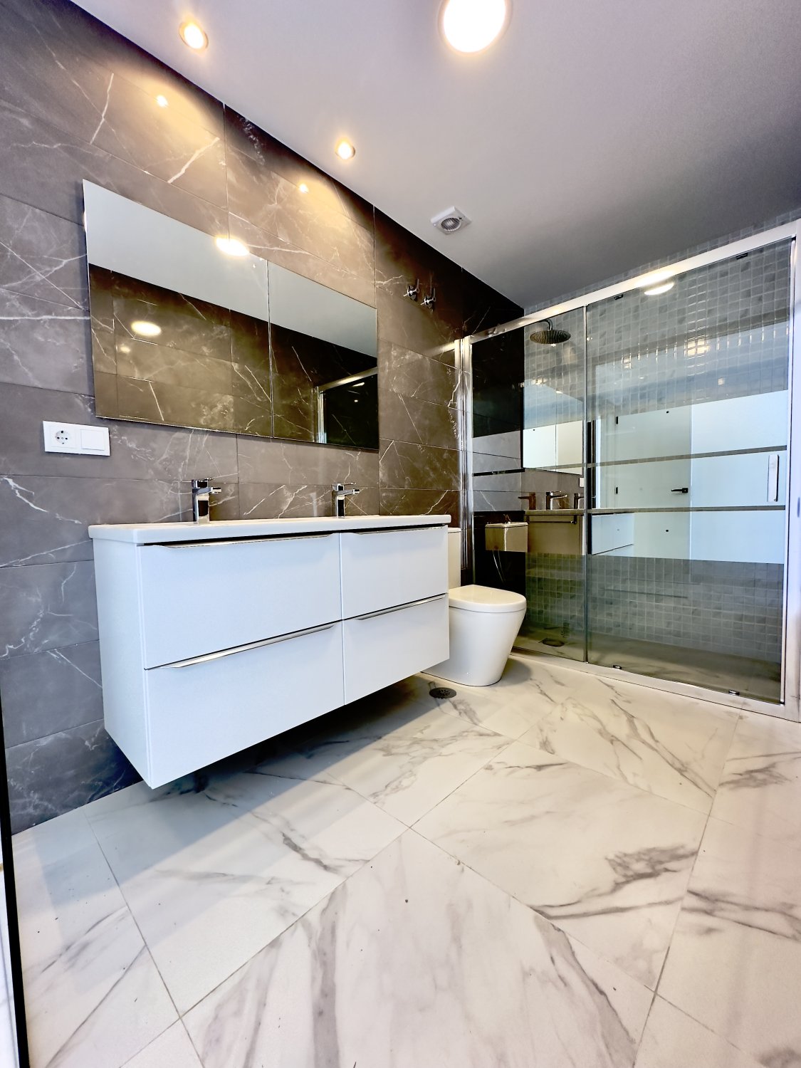 Villa à Ciudad Quesada, Alicante, Espagne 4 chambres, 260 m2 No. 179773