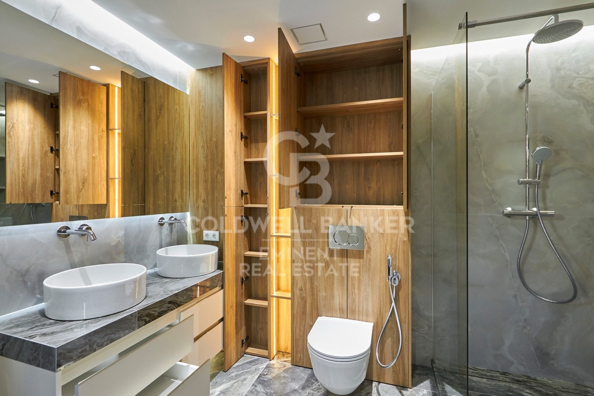 Apartamento en Barcelona, España 3 dormitorios, 135 m2 No. 159866