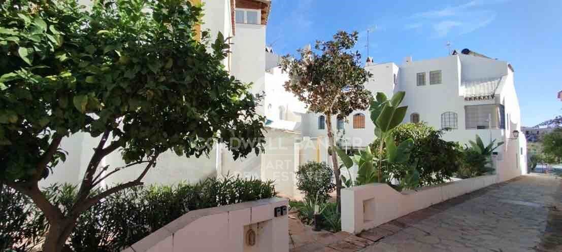 Kolmio Marbella, Malaga, Espanja 5 makuuhuonetta, 210 m2 No. 159865
