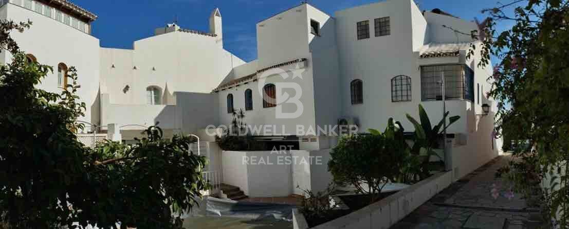 Kolmio Marbella, Malaga, Espanja 5 makuuhuonetta, 210 m2 No. 159865
