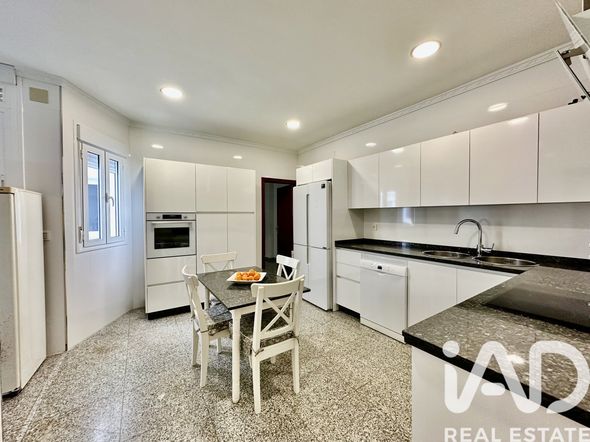 Apartment in Lepe, Huelva, Spain 4 bedrooms, 202 sq.m. No. 195143