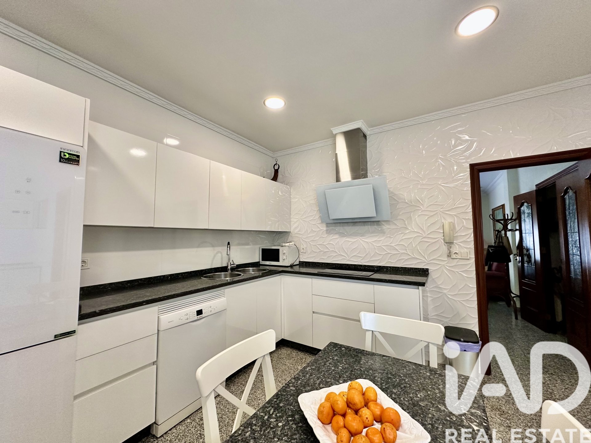 Apartment in Lepe, Huelva, Spain 4 bedrooms, 202 sq.m. No. 195143