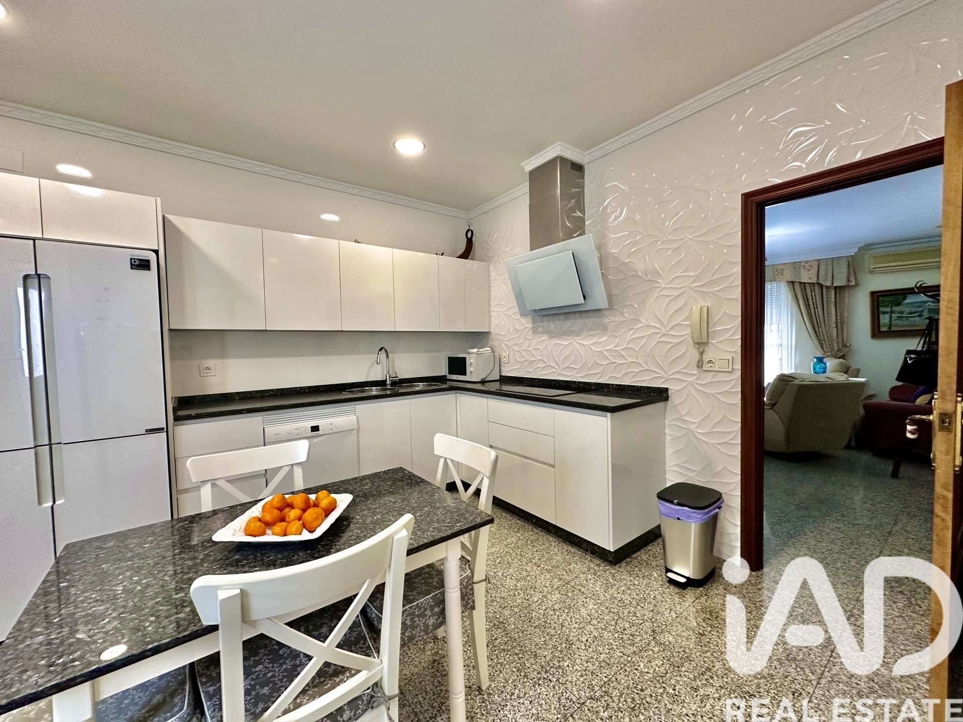 Apartment in Lepe, Huelva, Spain 4 bedrooms, 202 sq.m. No. 195143