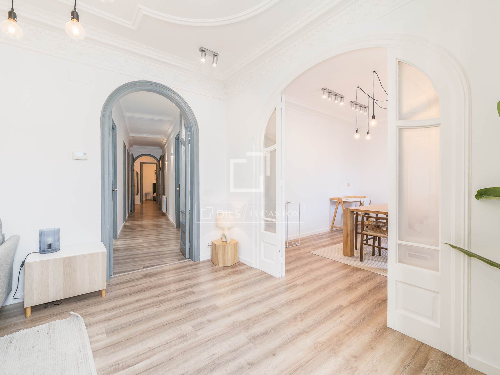 Apartment à Barcelona, Espagne 4 chambres, 137 m2 No. 167966