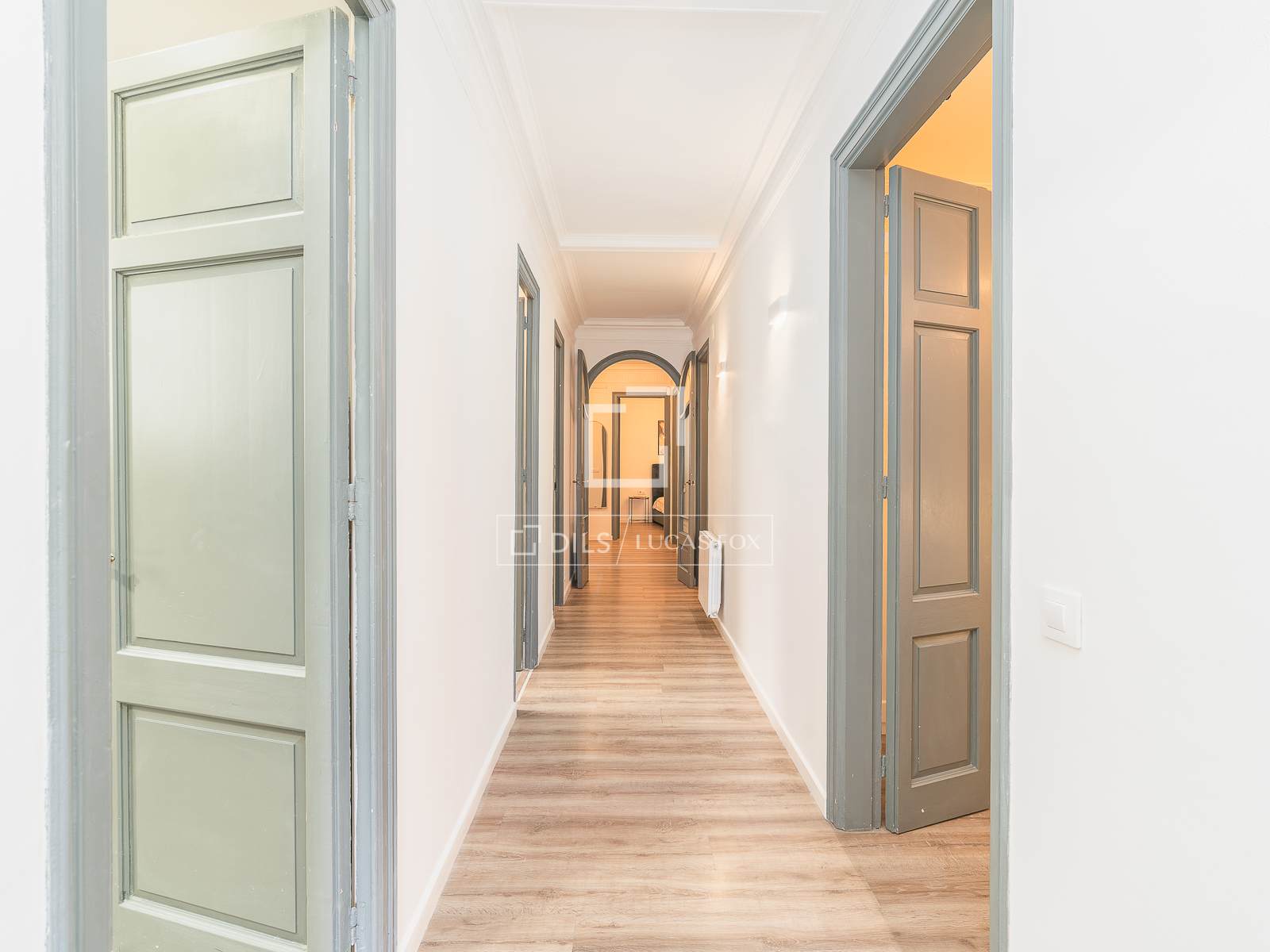 Apartment à Barcelona, Espagne 4 chambres, 137 m2 No. 167966