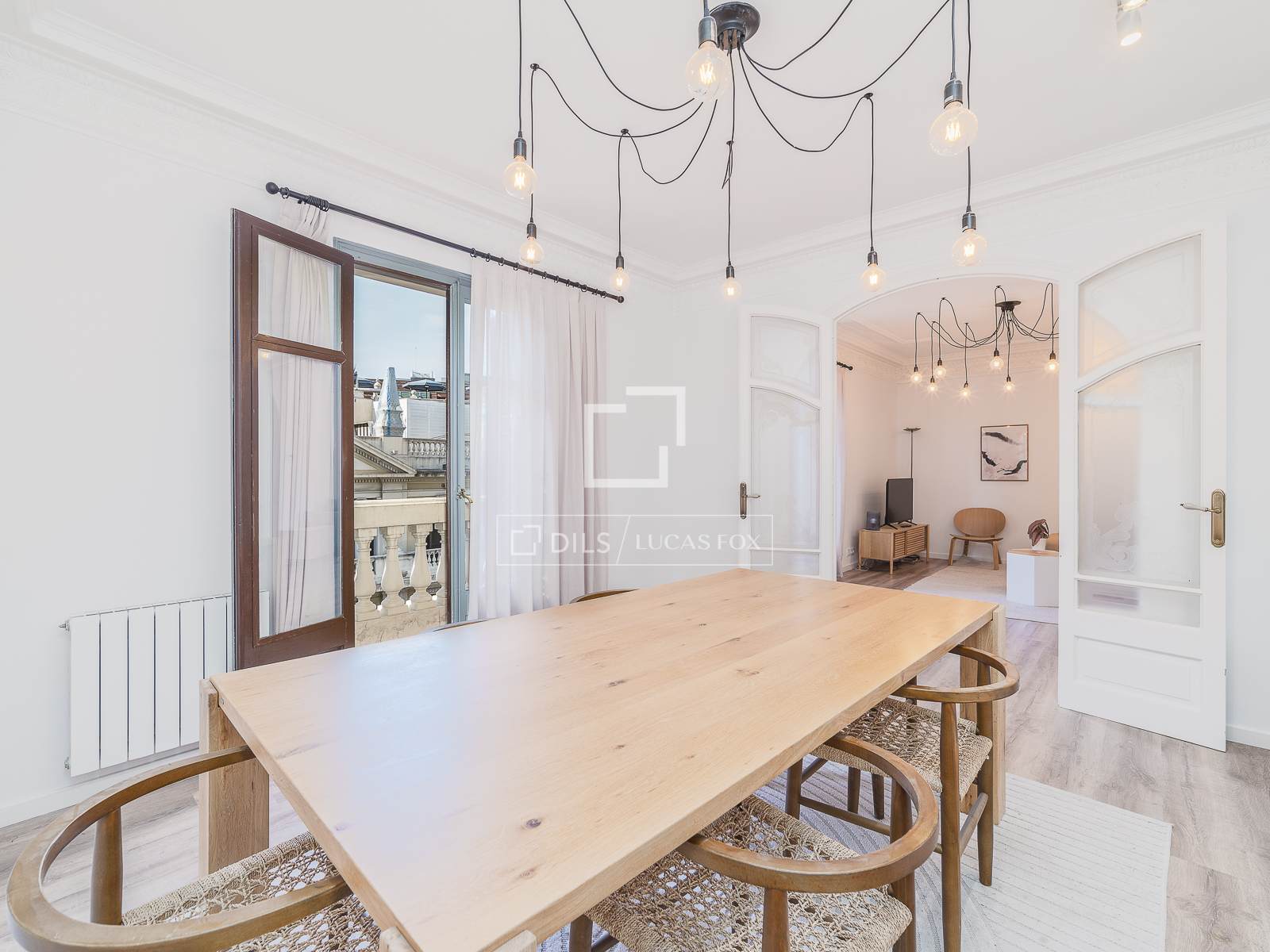 Apartment à Barcelona, Espagne 4 chambres, 137 m2 No. 167966