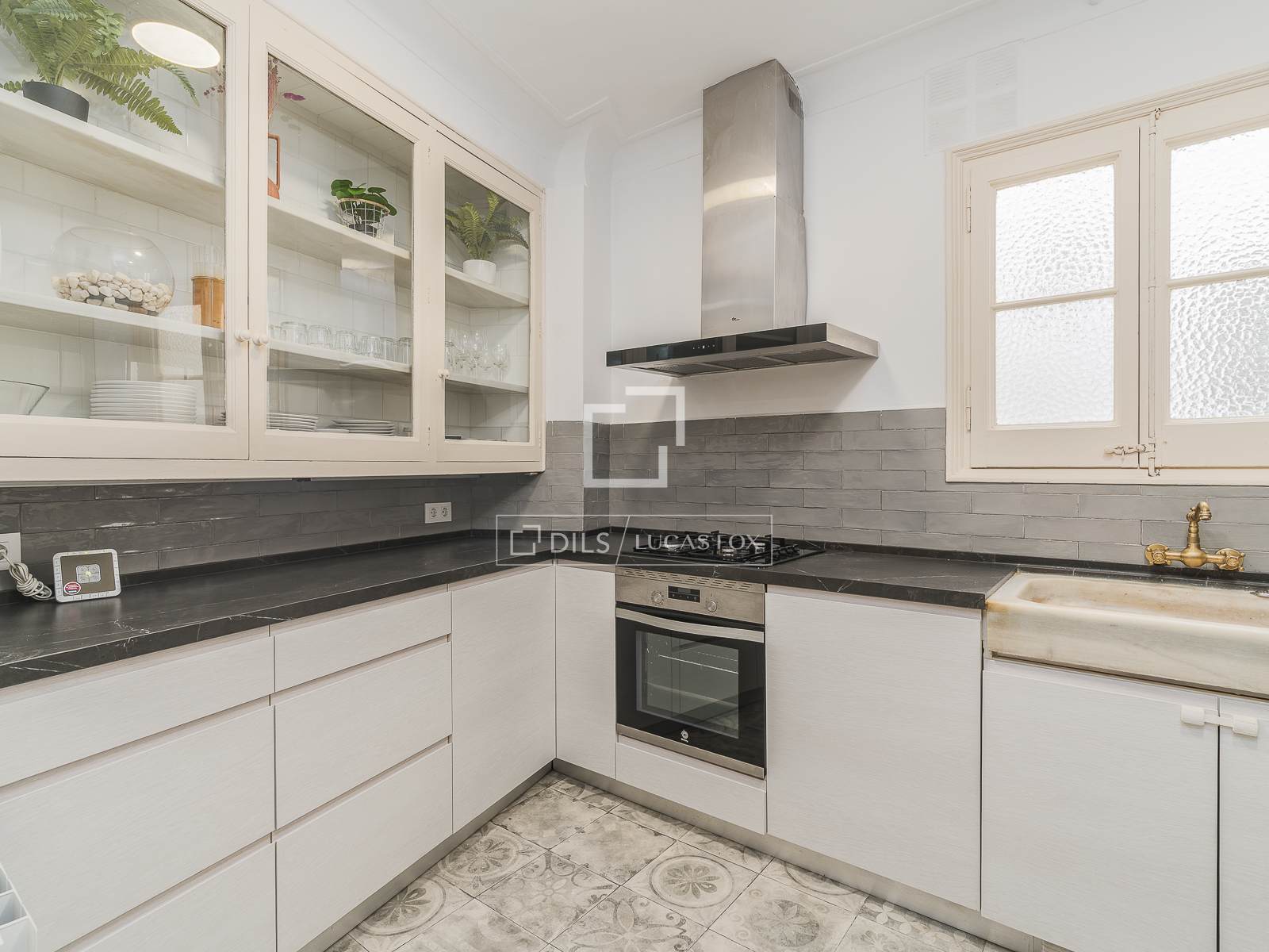 Apartment à Barcelona, Espagne 4 chambres, 137 m2 No. 167966