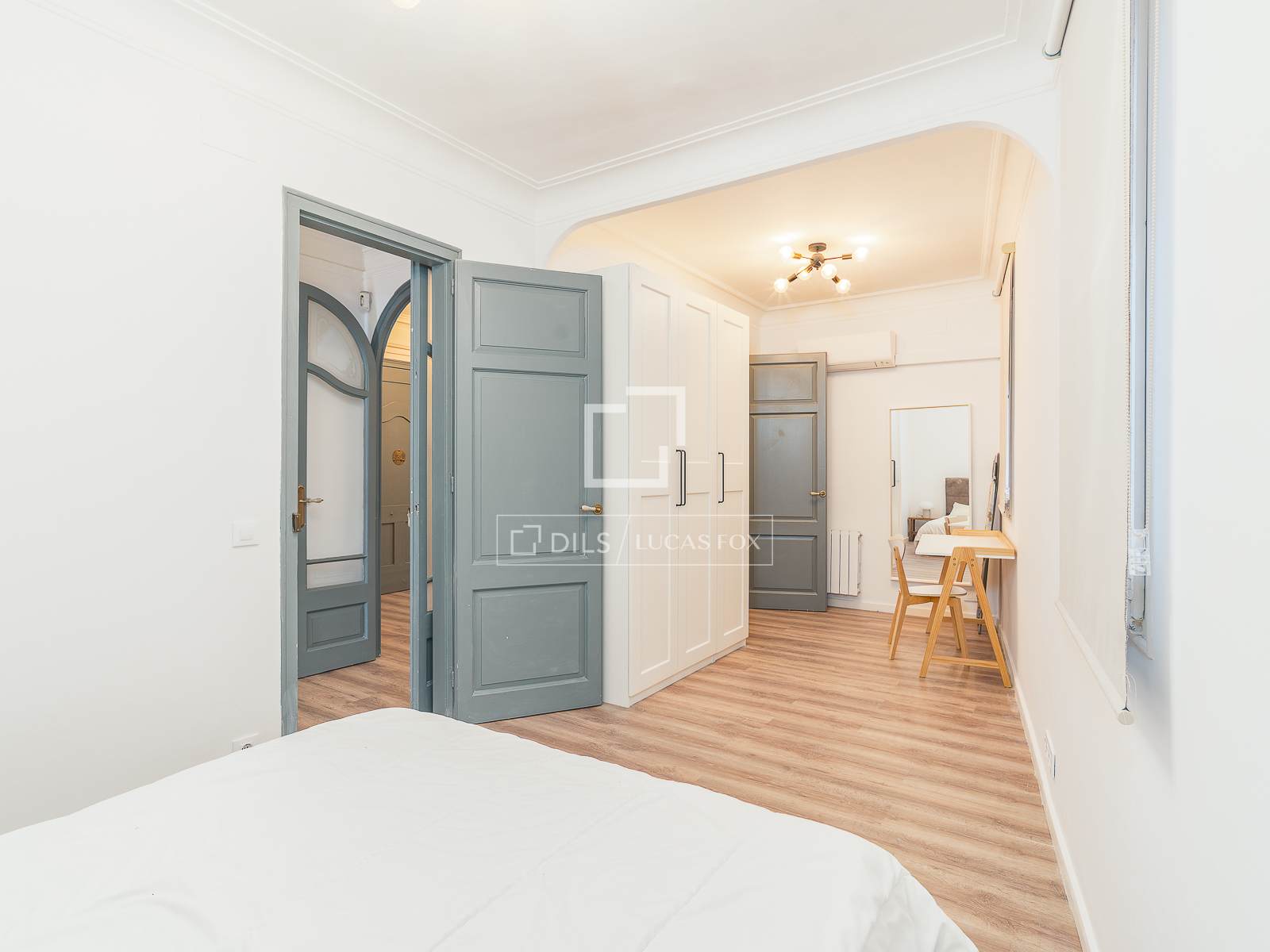 Apartment à Barcelona, Espagne 4 chambres, 137 m2 No. 167966