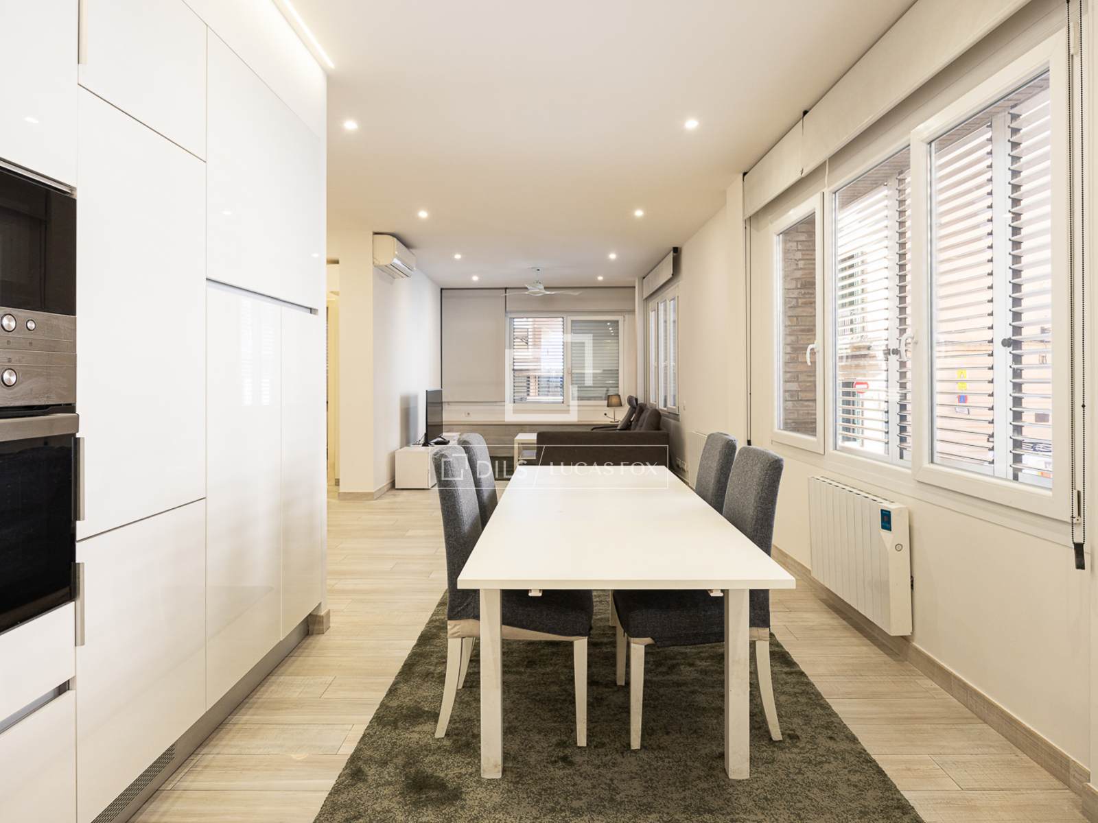 Apartment à Barcelona, Espagne 3 chambres, 138 m2 No. 167968