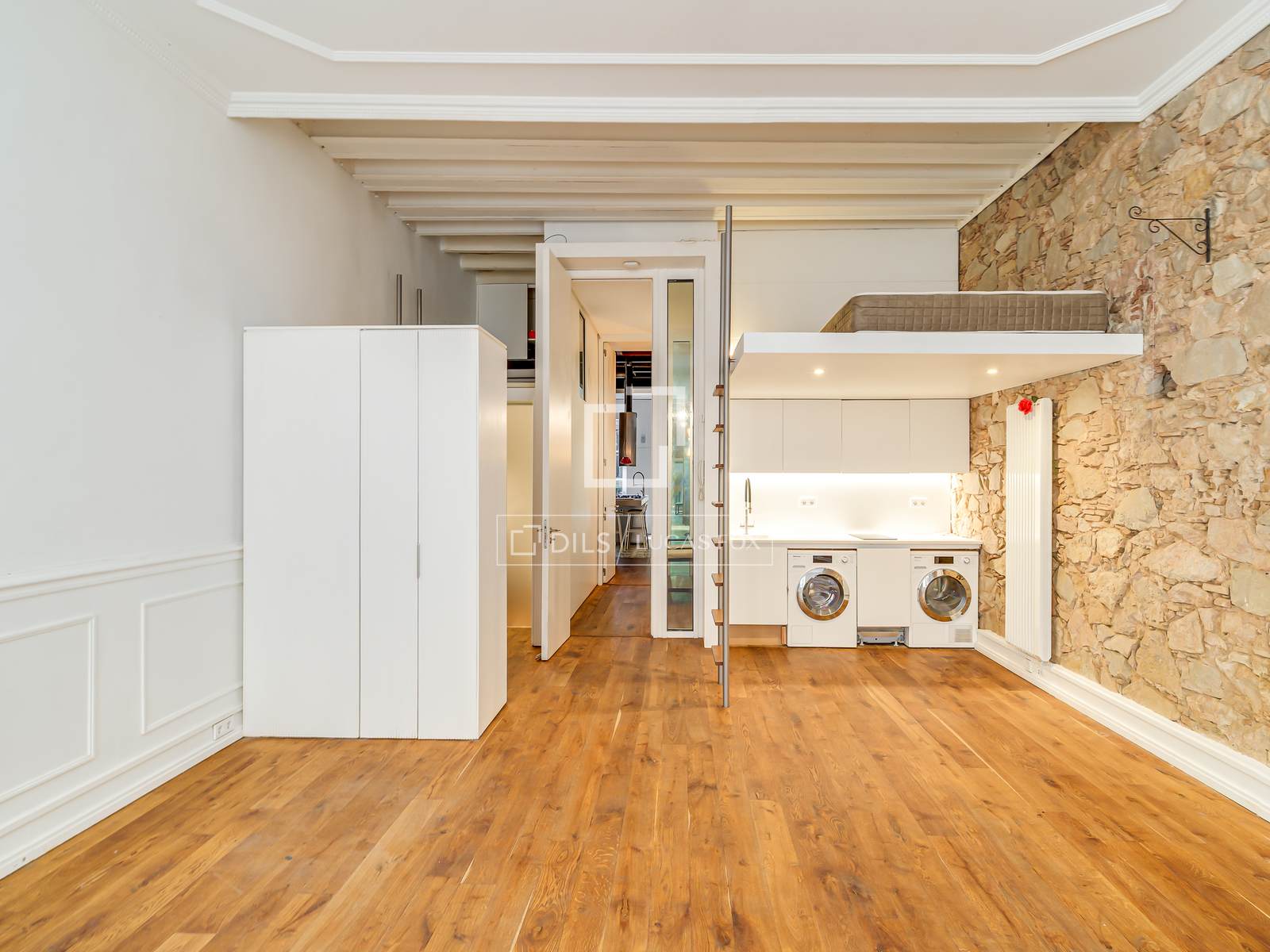 Wohnung in Barcelona, Spanien 4 Schlafzimmer, 226 m2 Nr. 167969