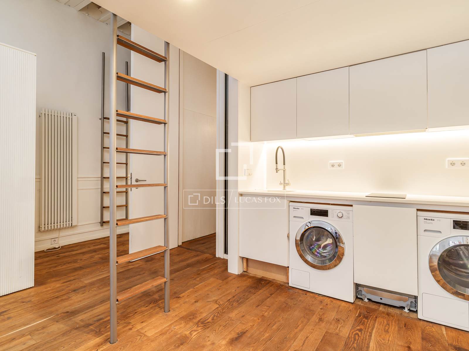 Wohnung in Barcelona, Spanien 4 Schlafzimmer, 226 m2 Nr. 167969